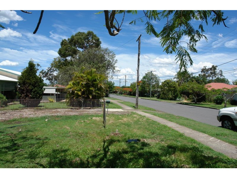 12 Gilruth Rd, Kenmore QLD 4069