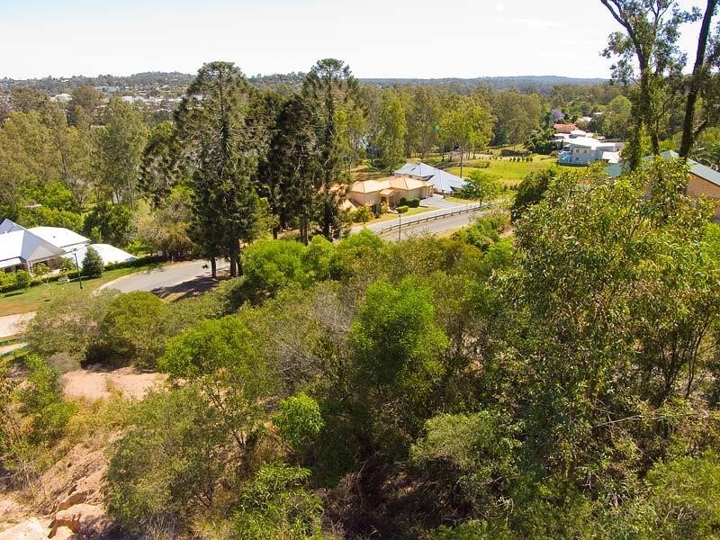 54 Robertson Place, Fig Tree Pocket QLD 4069