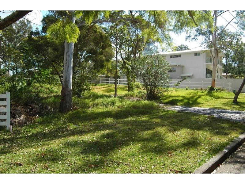 42A Scenic Road, Kenmore QLD 4069