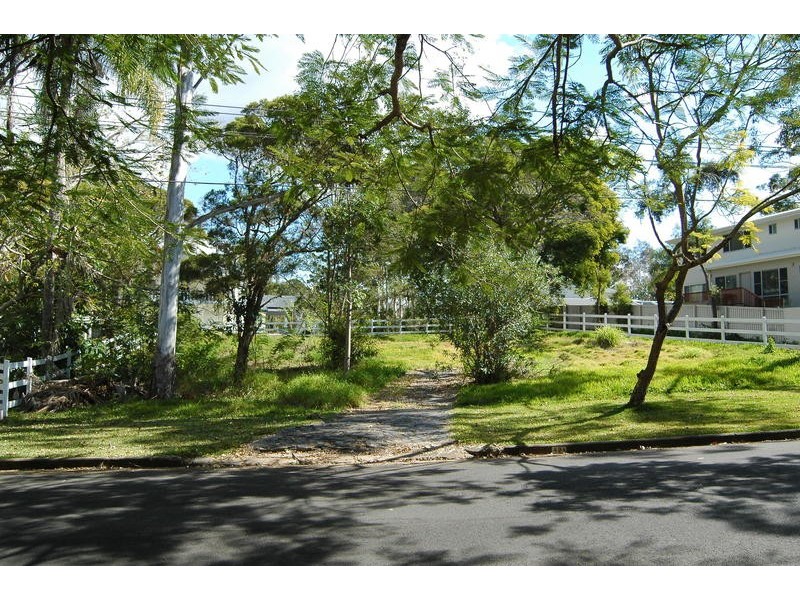 42A Scenic Road, Kenmore QLD 4069