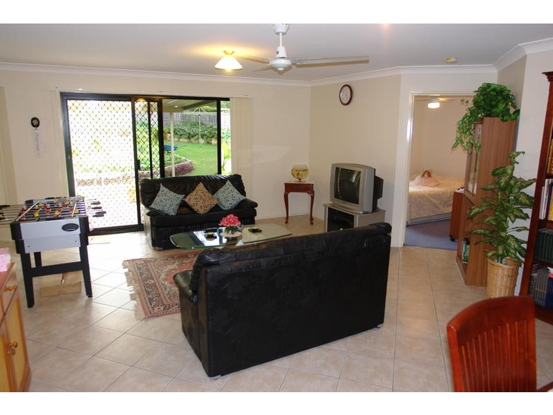 22A Pioneer Cresent, Bellbowrie QLD 4070