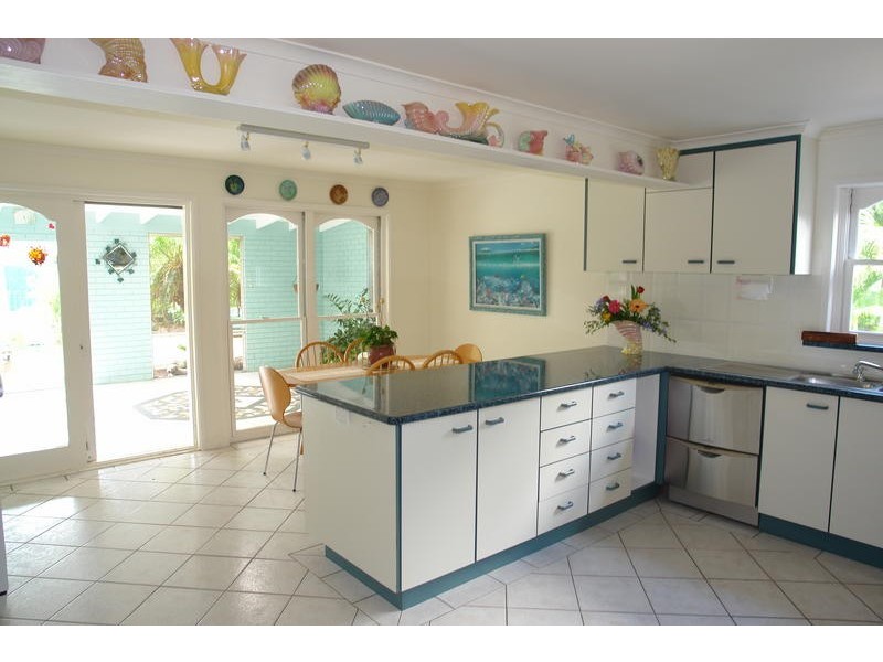 5 Mazzard Street, Bellbowrie QLD 4070