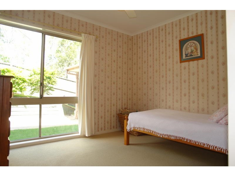 29 Mirbelia Street, Kenmore Hills QLD 4069