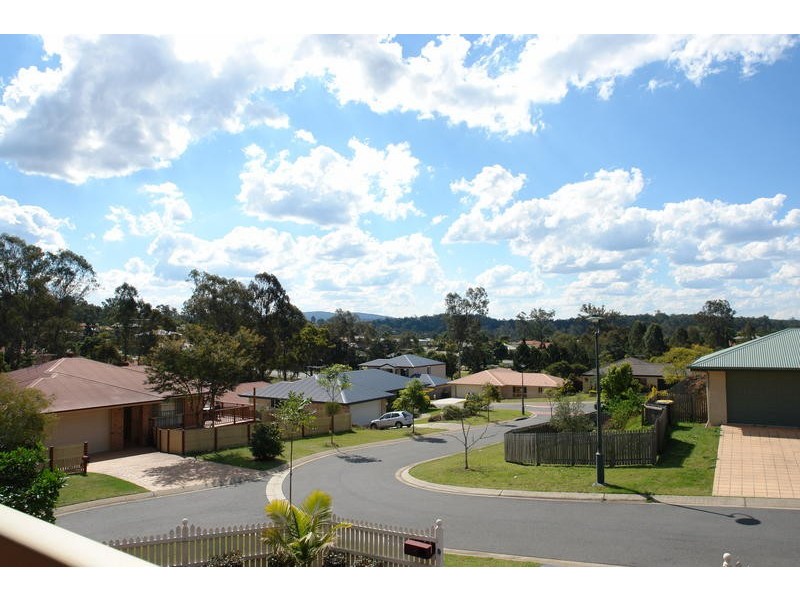 10 Taradale Close, Moggill QLD 4070