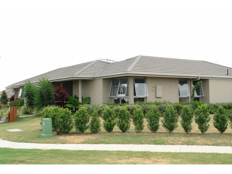 4 Silky Oak Ave, Moggill QLD 4070