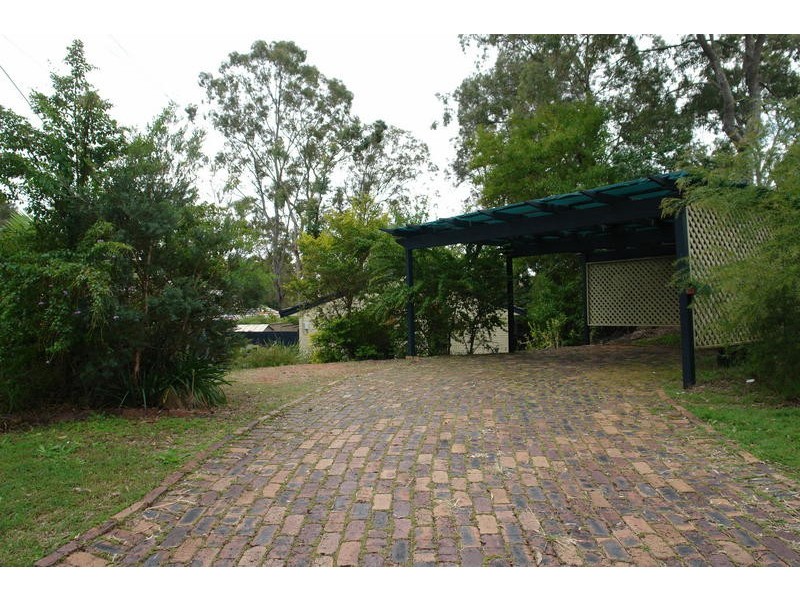 37 Chapel Hill Road, Chapel Hill QLD 4069