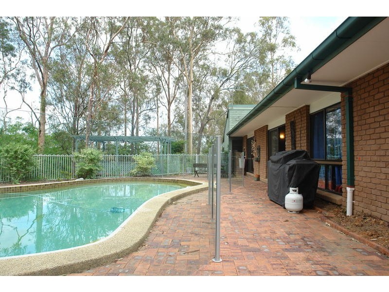 1075 Mt Crosby Road, Karana Downs QLD 4306