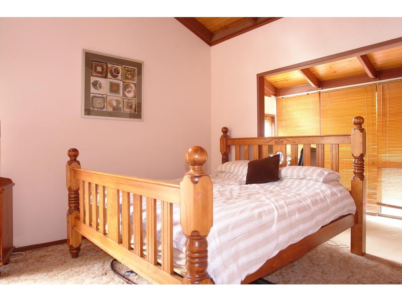 1075 Mt Crosby Road, Karana Downs QLD 4306