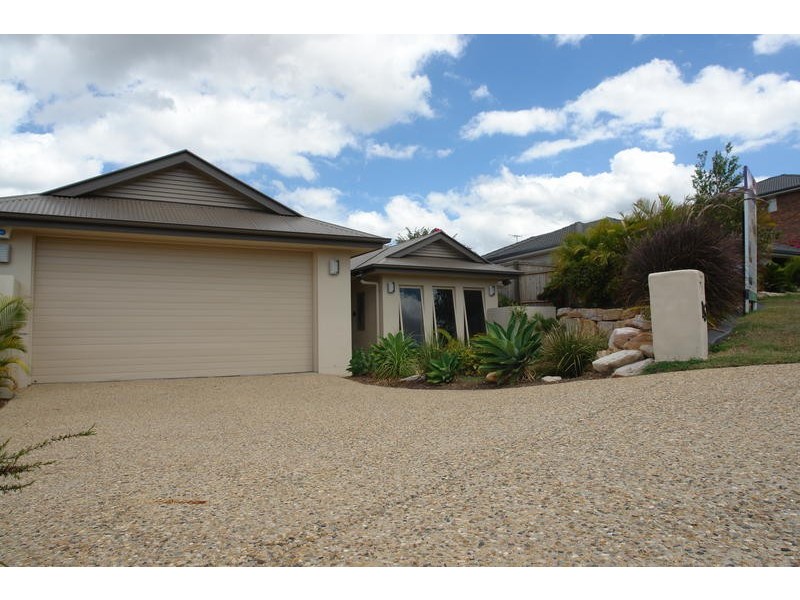 15 Grange Place, Bellbowrie QLD 4070
