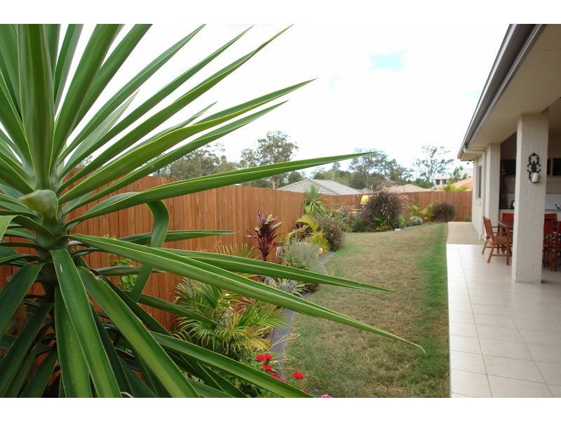 15 Grange Place, Bellbowrie QLD 4070