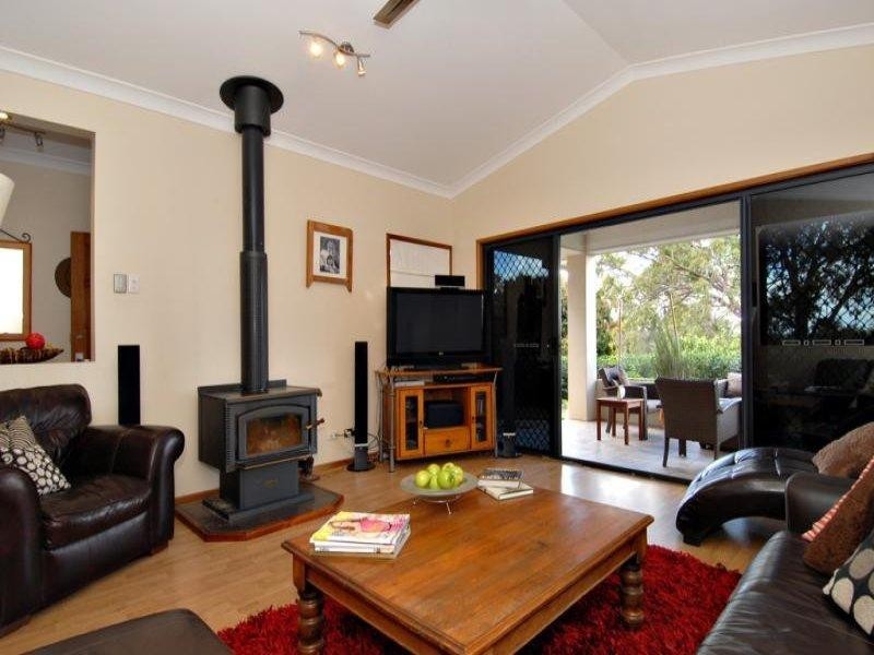 10 238 Sugars Road, Anstead QLD 4070