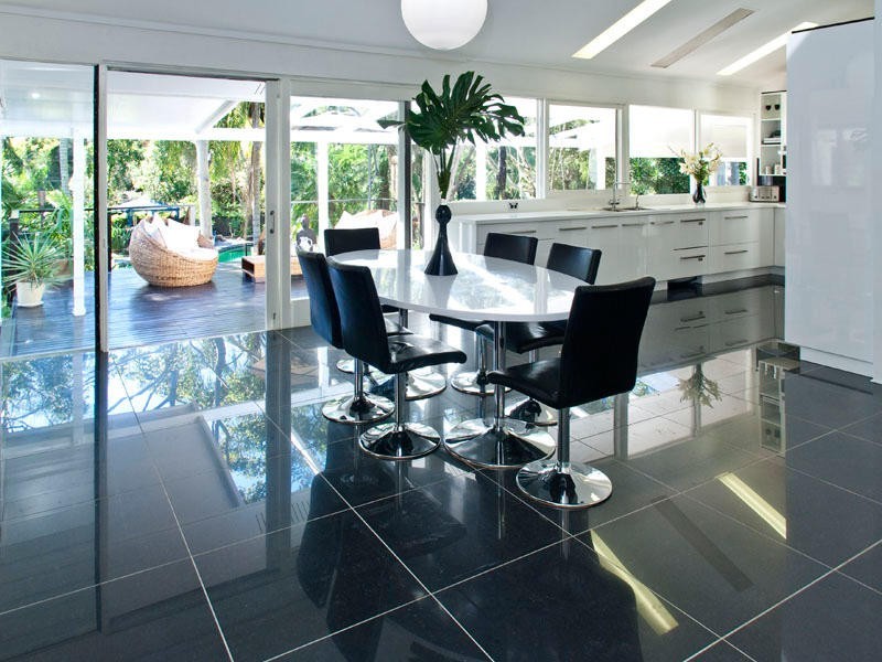 25 Avonmore Street, Moggill QLD 4070