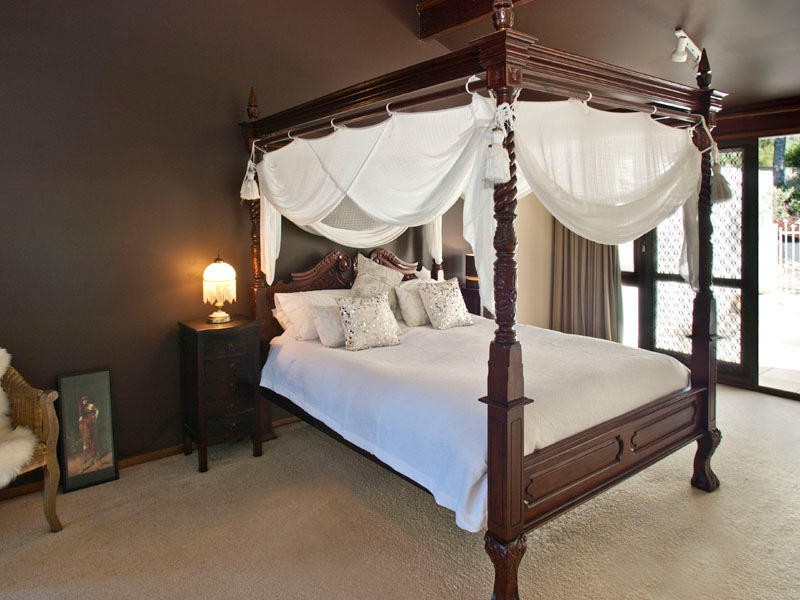 25 Avonmore Street, Moggill QLD 4070