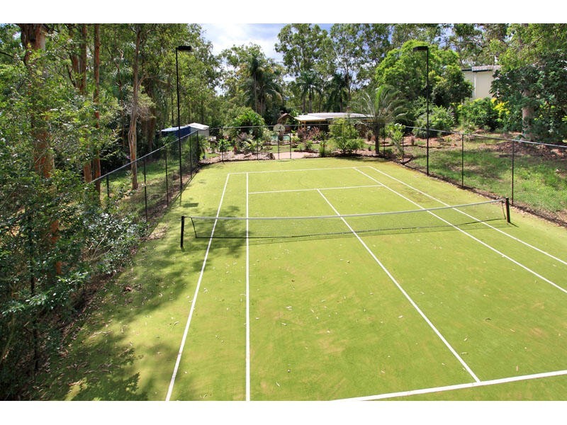 42 Sugars Road, Bellbowrie QLD 4070