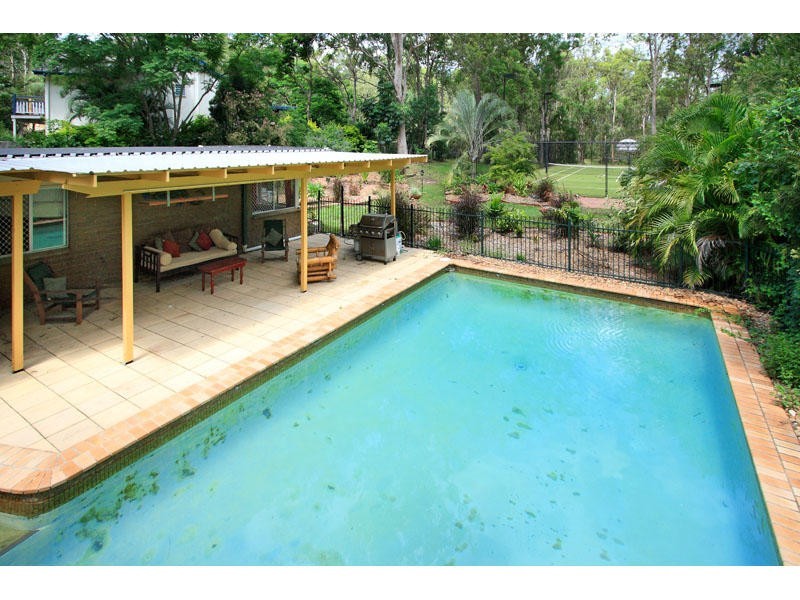 42 Sugars Road, Bellbowrie QLD 4070