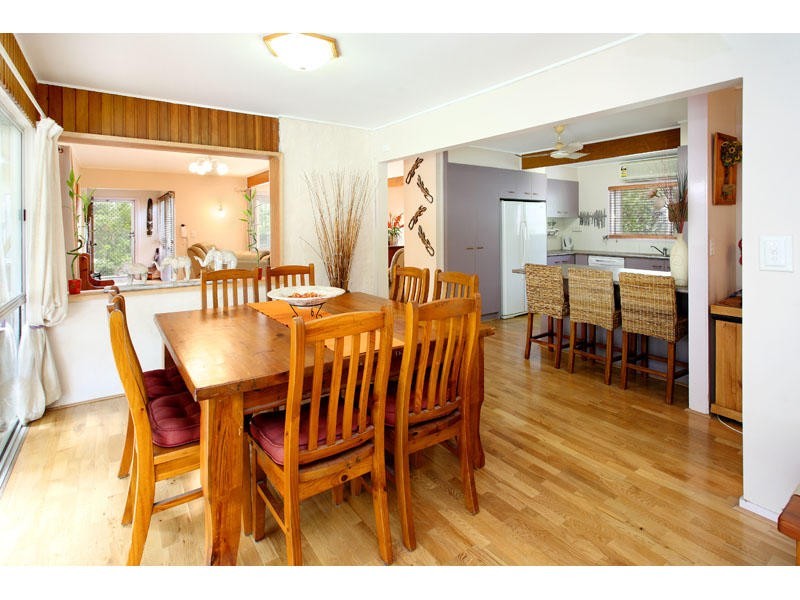 42 Sugars Road, Bellbowrie QLD 4070