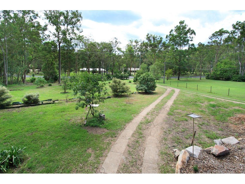 42 Sugars Road, Bellbowrie QLD 4070