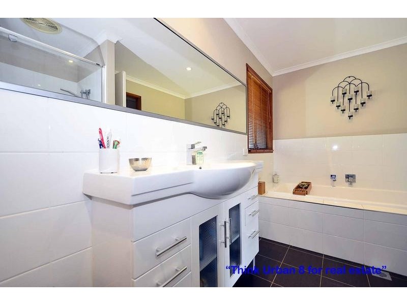 2 Wildwood Street, Kenmore Hills QLD 4069