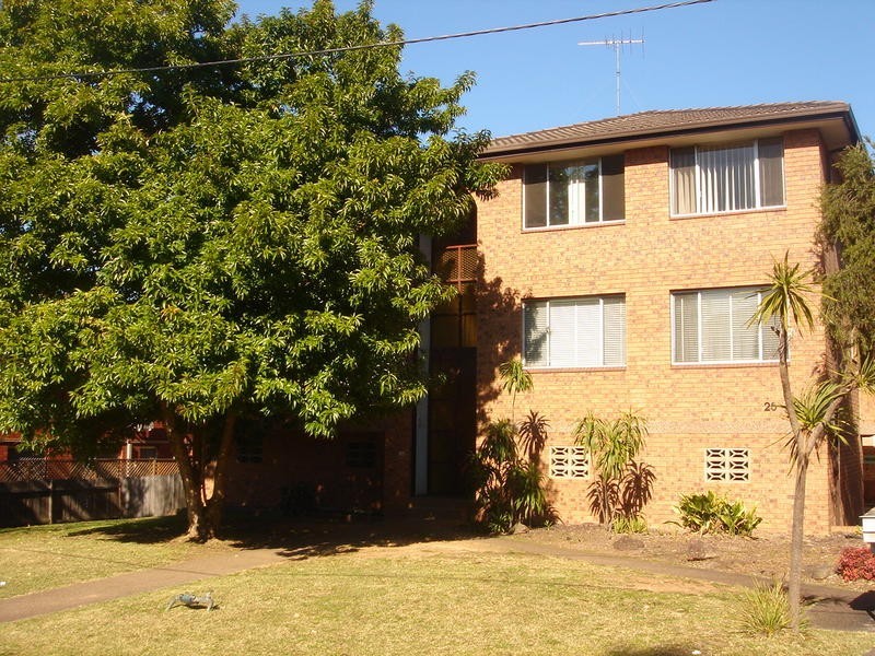 4/ 26 Birmingham Street, Merrylands NSW 2160