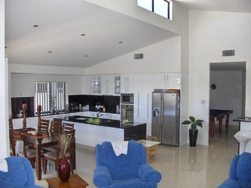 Hope Island QLD 4212