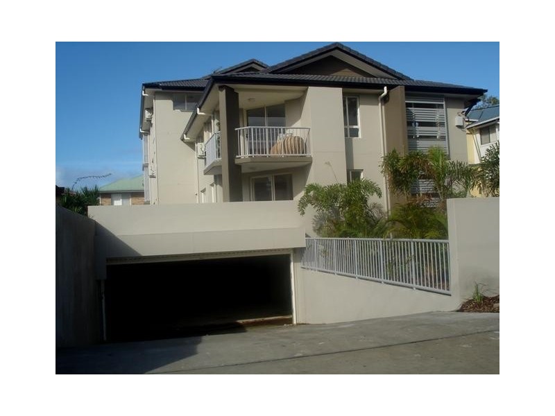 4 131 Muir Street, Labrador QLD 4215