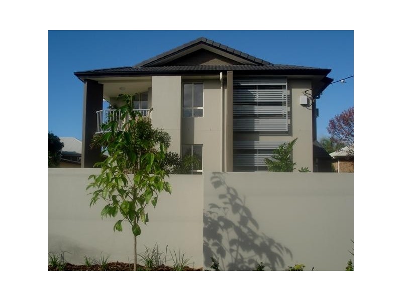 4 131 Muir Street, Labrador QLD 4215