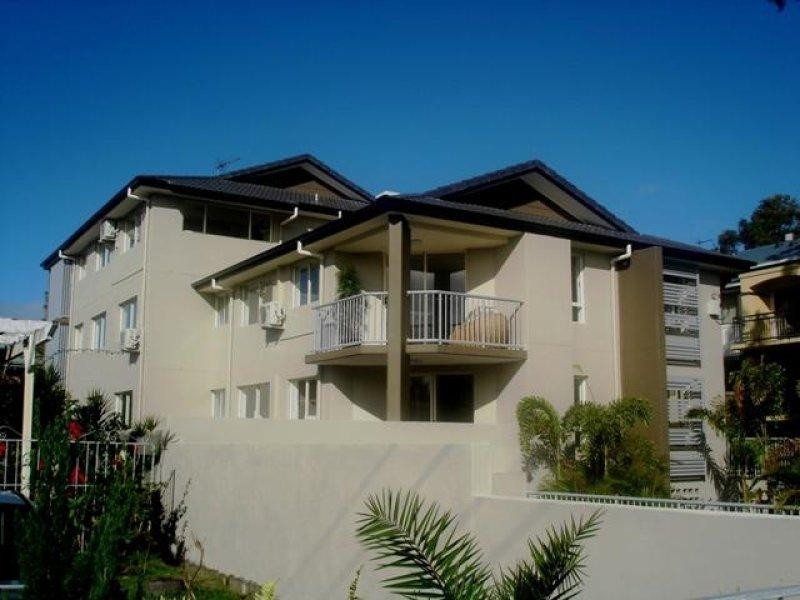 4 131 Muir Street, Labrador QLD 4215