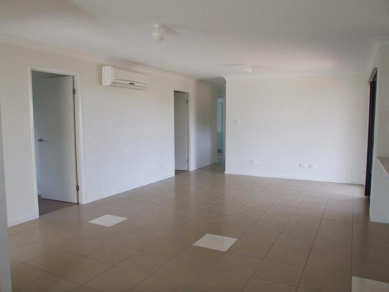 14 Keys Place, Dalby QLD 4405