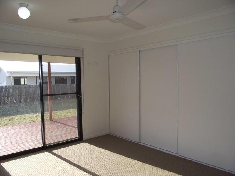 14 Keys Place, Dalby QLD 4405