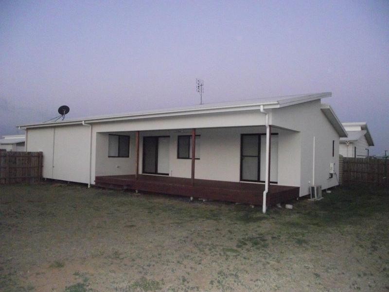 14 Keys Place, Dalby QLD 4405