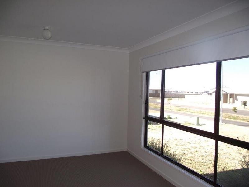 54 Gosden Drive, Dalby QLD 4405