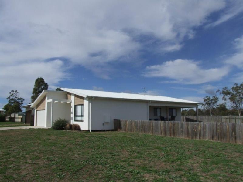 2 Wilga Court, Dalby QLD 4405