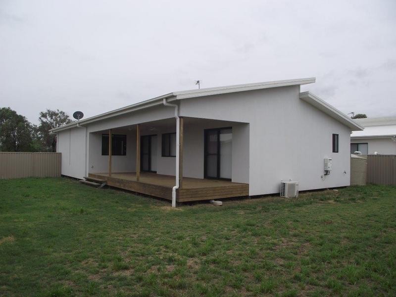 60 Wyley Street, Dalby QLD 4405