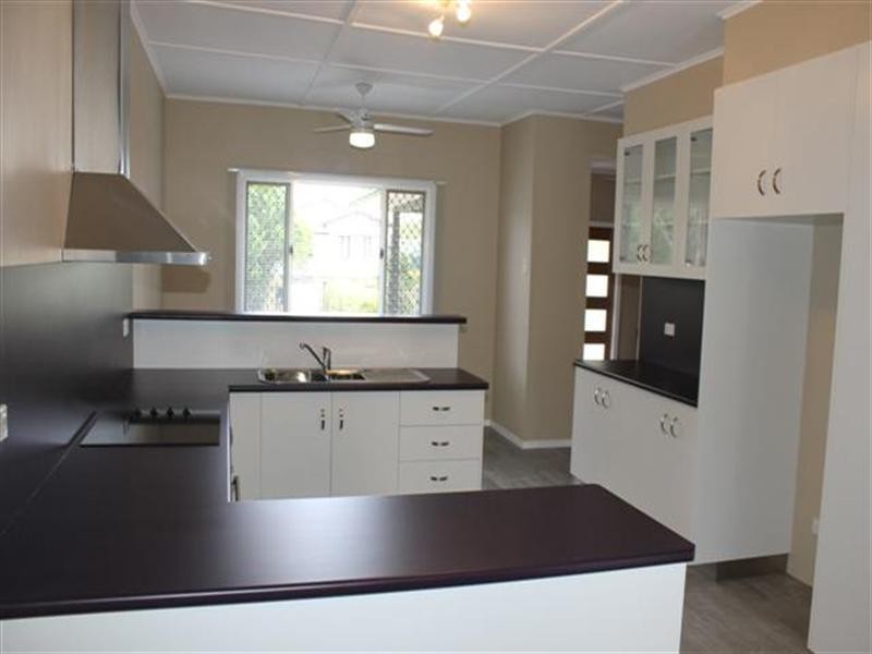 4 Wooburn Street, Dalby QLD 4405