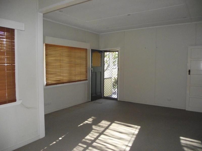 10 Morris Street, Dalby QLD 4405