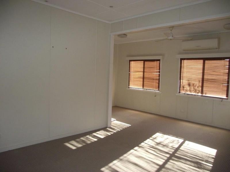 10 Morris Street, Dalby QLD 4405