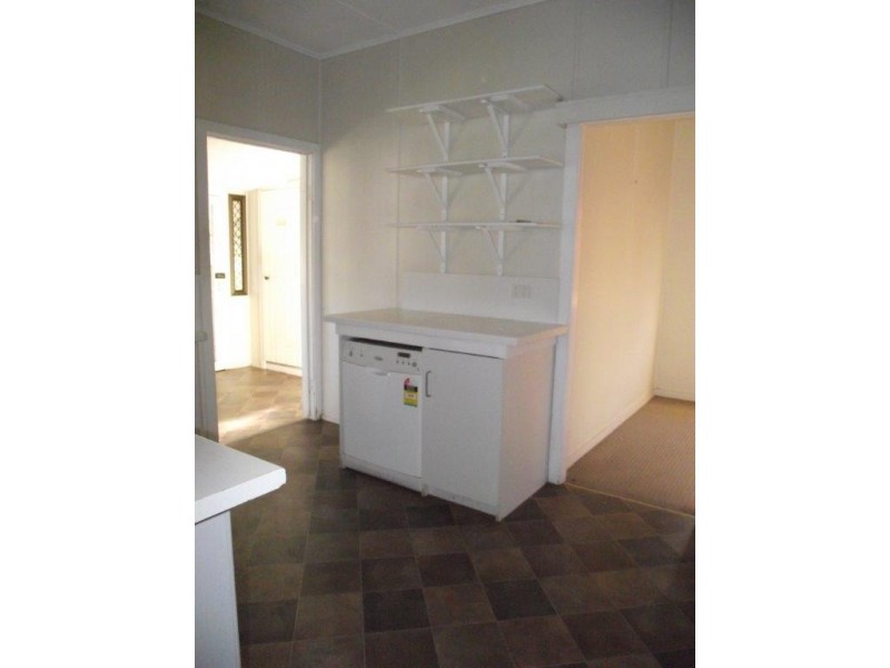 10 Morris Street, Dalby QLD 4405