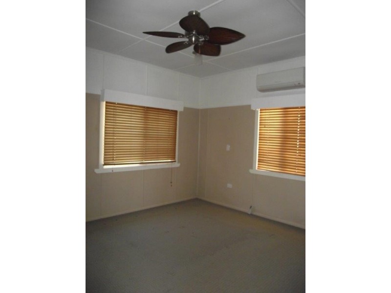 10 Morris Street, Dalby QLD 4405