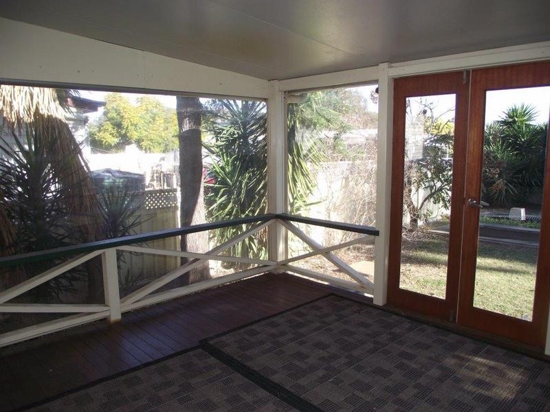 10 Morris Street, Dalby QLD 4405