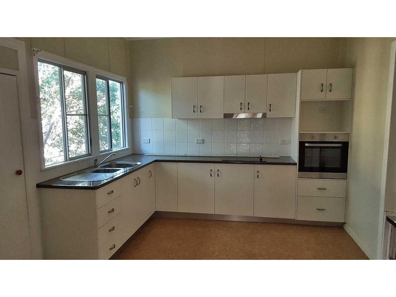 47 Charles Street, Dalby QLD 4405