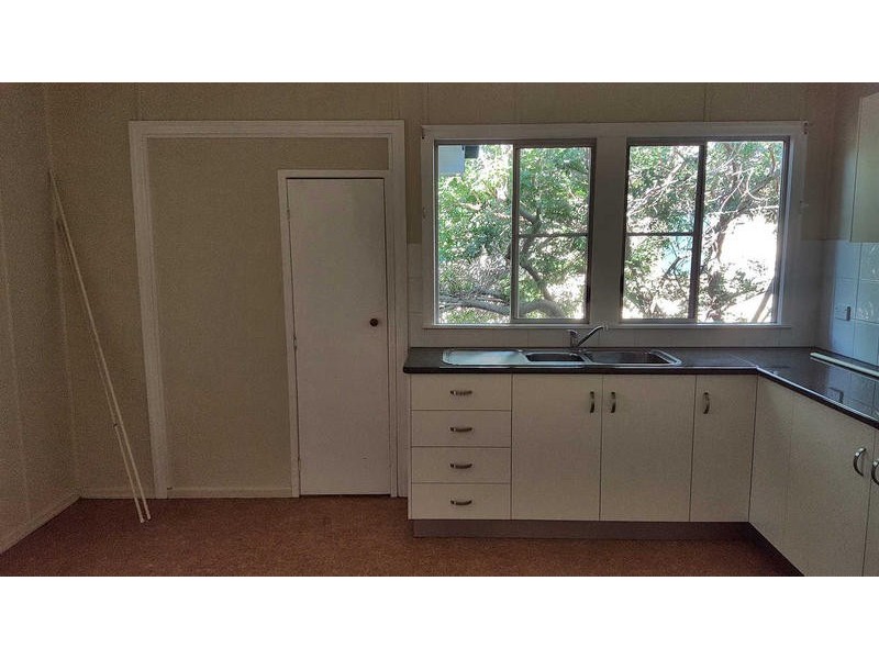 47 Charles Street, Dalby QLD 4405