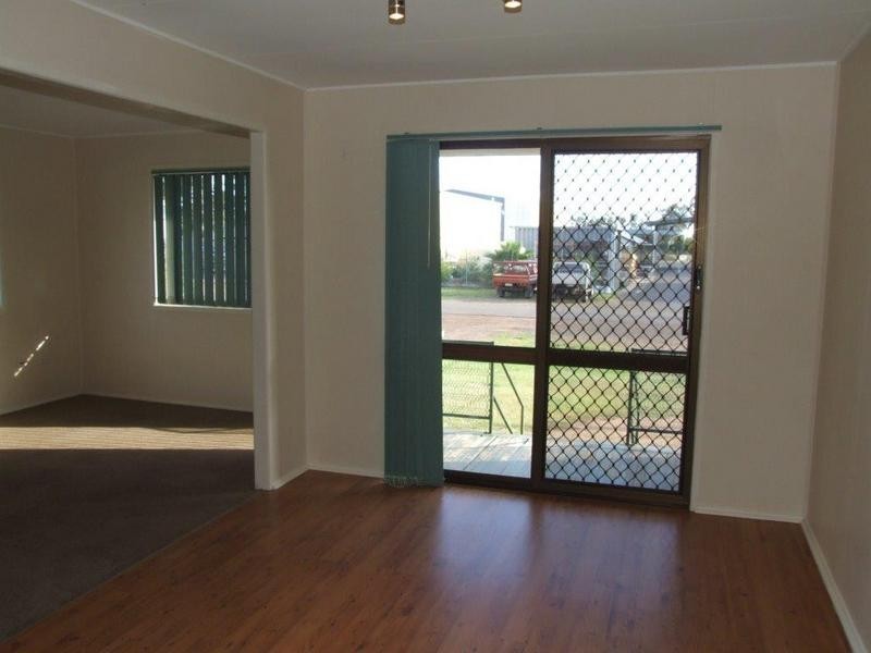 17 Lindsay Street, Dalby QLD 4405