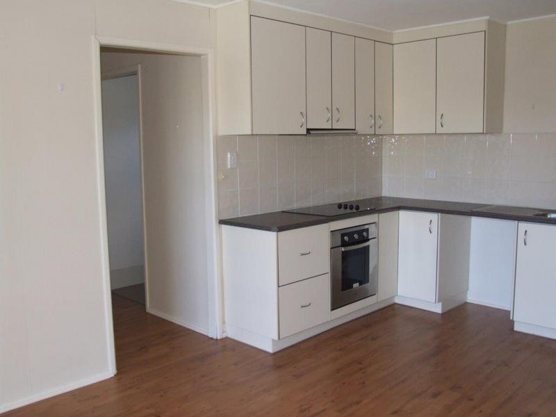 17 Lindsay Street, Dalby QLD 4405