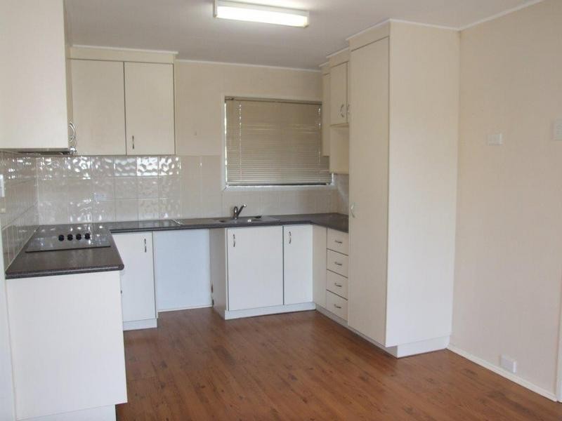 17 Lindsay Street, Dalby QLD 4405