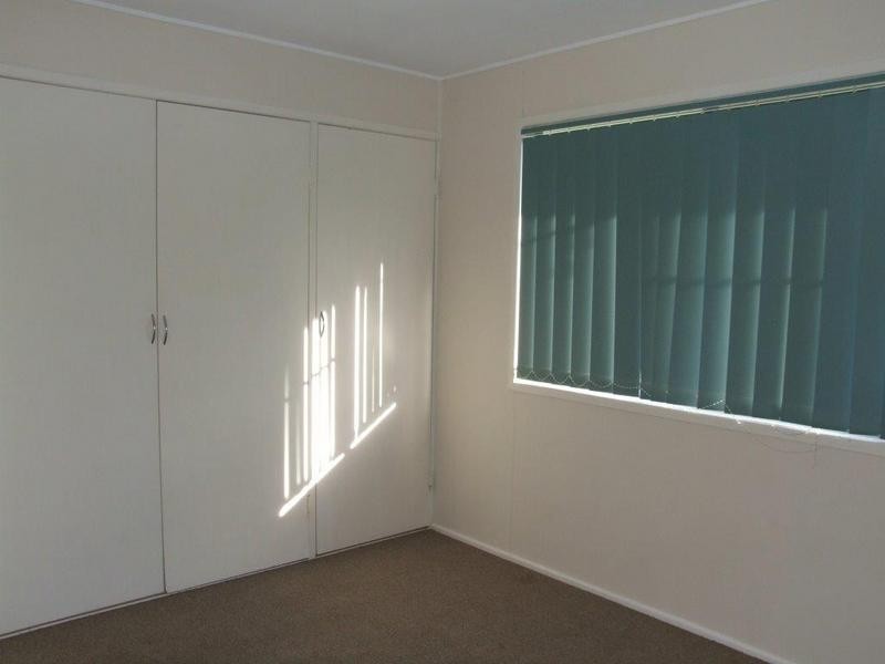 17 Lindsay Street, Dalby QLD 4405