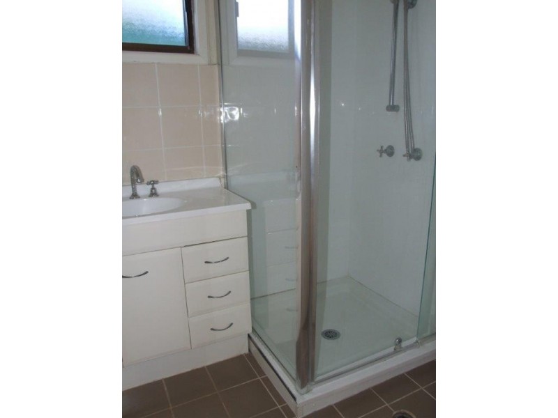 17 Lindsay Street, Dalby QLD 4405