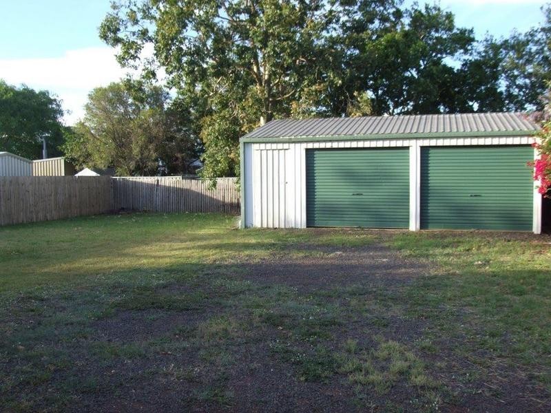 17 Lindsay Street, Dalby QLD 4405