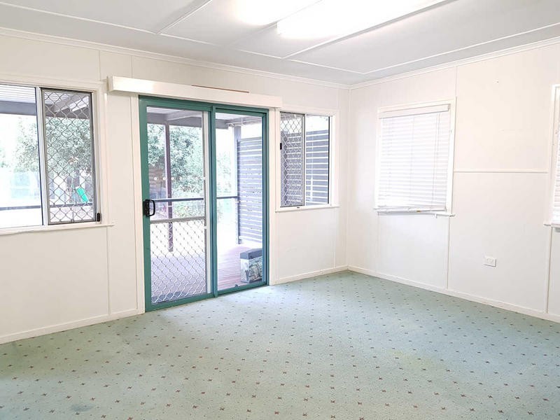 77 Edward Street, Dalby QLD 4405