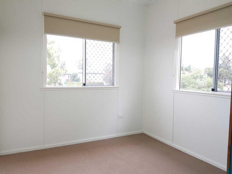 77 Edward Street, Dalby QLD 4405