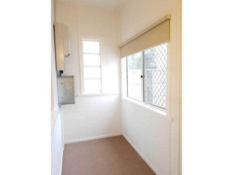 77 Edward Street, Dalby QLD 4405